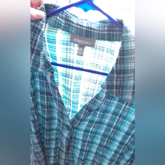 Top - Picture 2 of 3